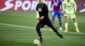 巴塞罗那18岁新星伤愈回归西甲赛场，期待闪耀表现