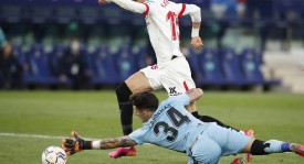 皇马西甲激战VAR争议，3比3险平展现顽强斗志